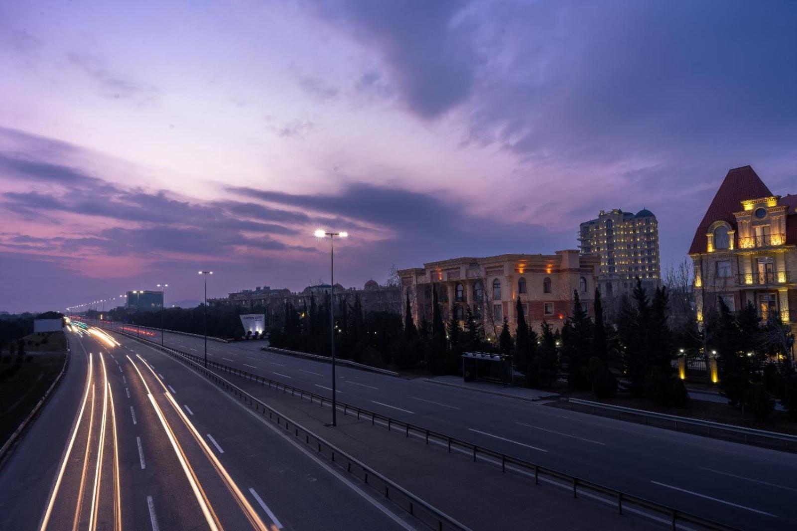 Green City Resort Hotel Baku Bagian luar foto