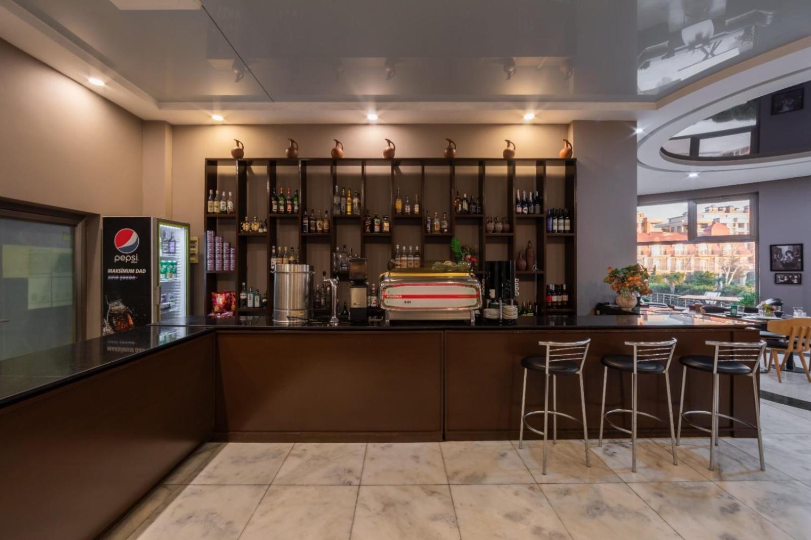 Green City Resort Hotel Baku Bagian luar foto