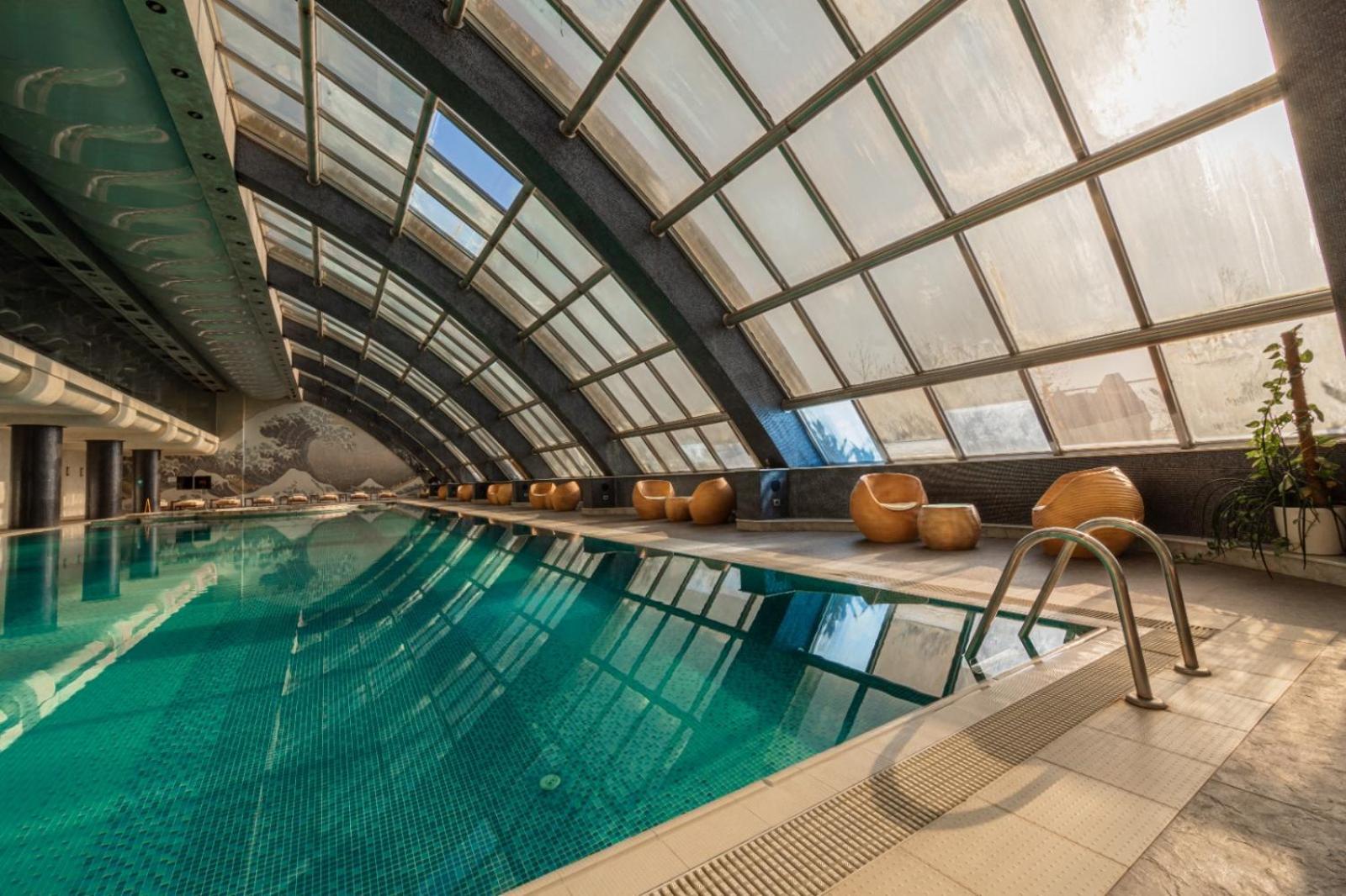 Green City Resort Hotel Baku Bagian luar foto